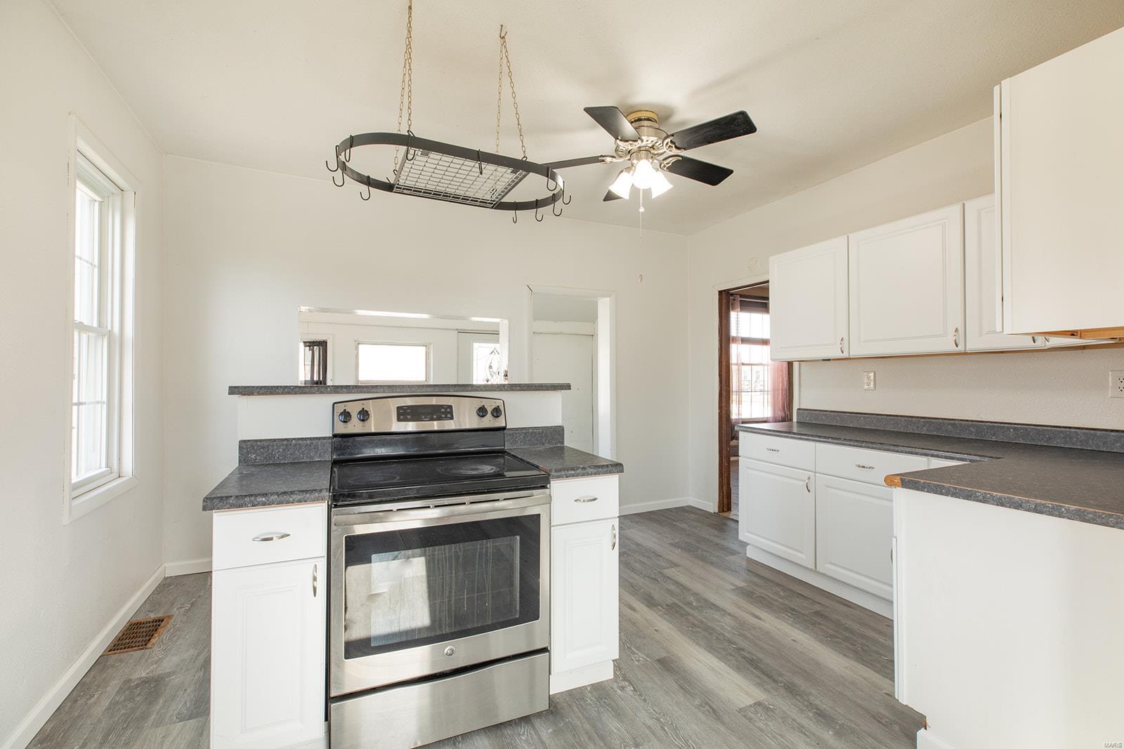 204 S Railroad Street Property Photo 10
