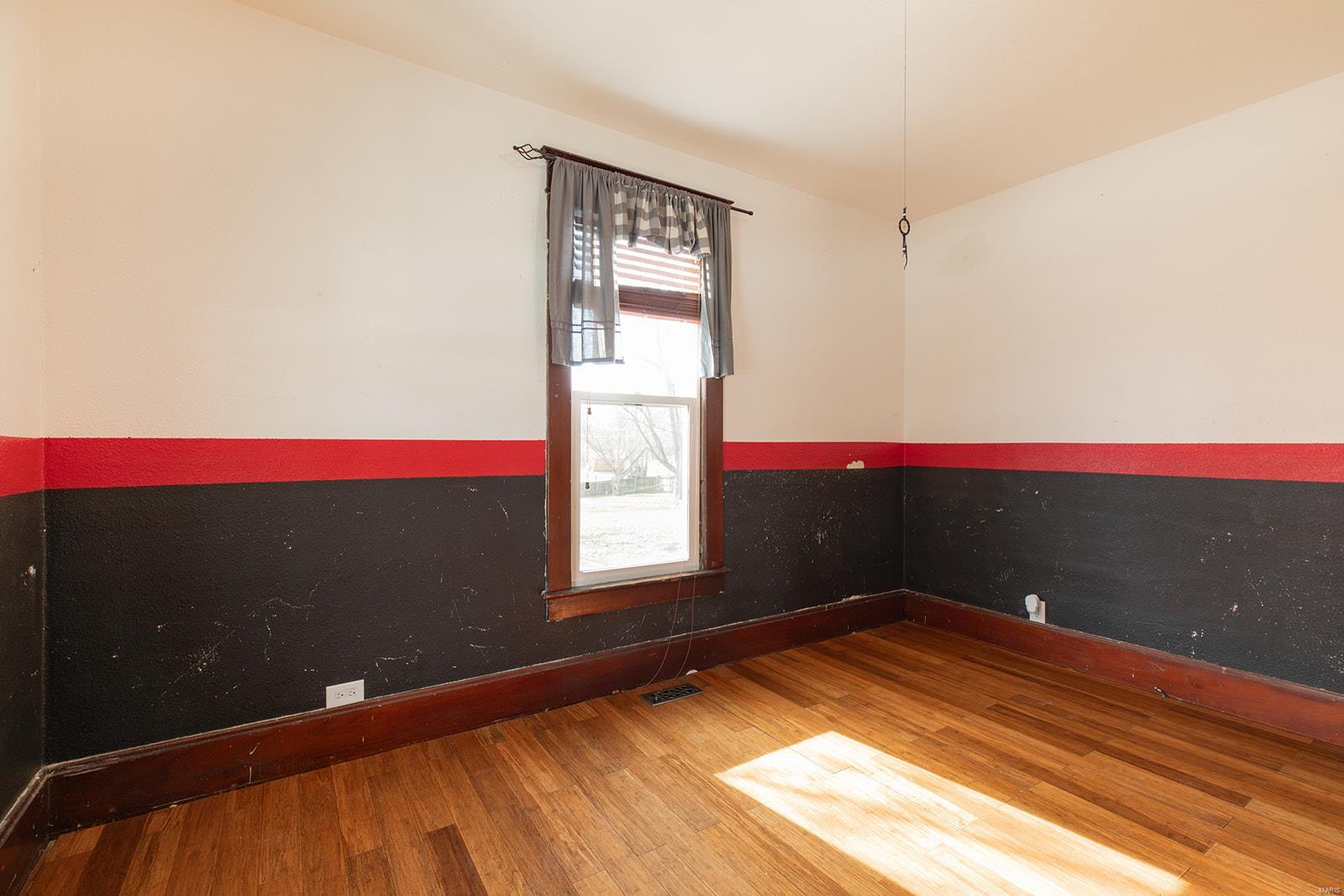 204 S Railroad Street Property Photo 23