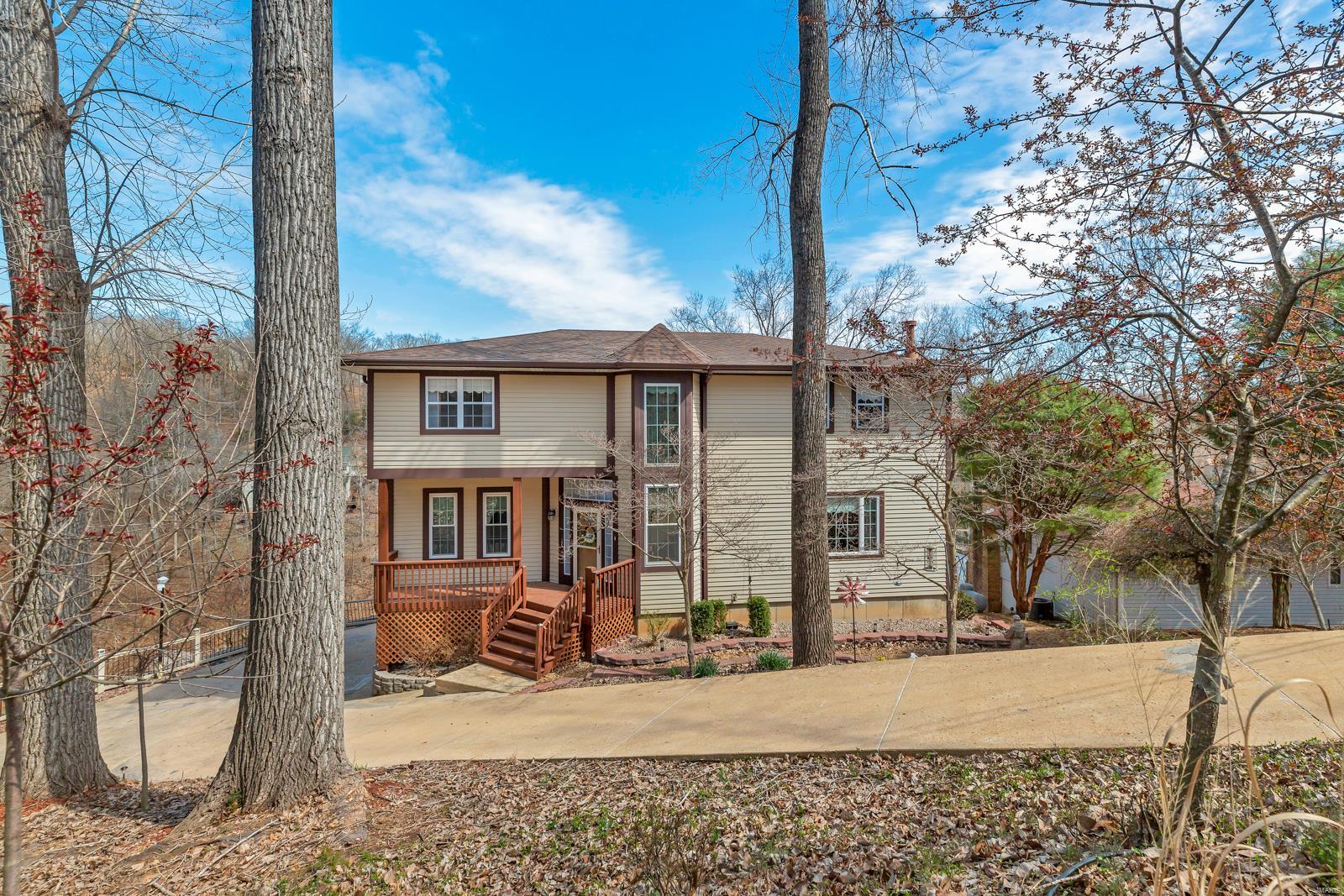 956 Long Bow Drive Property Photo