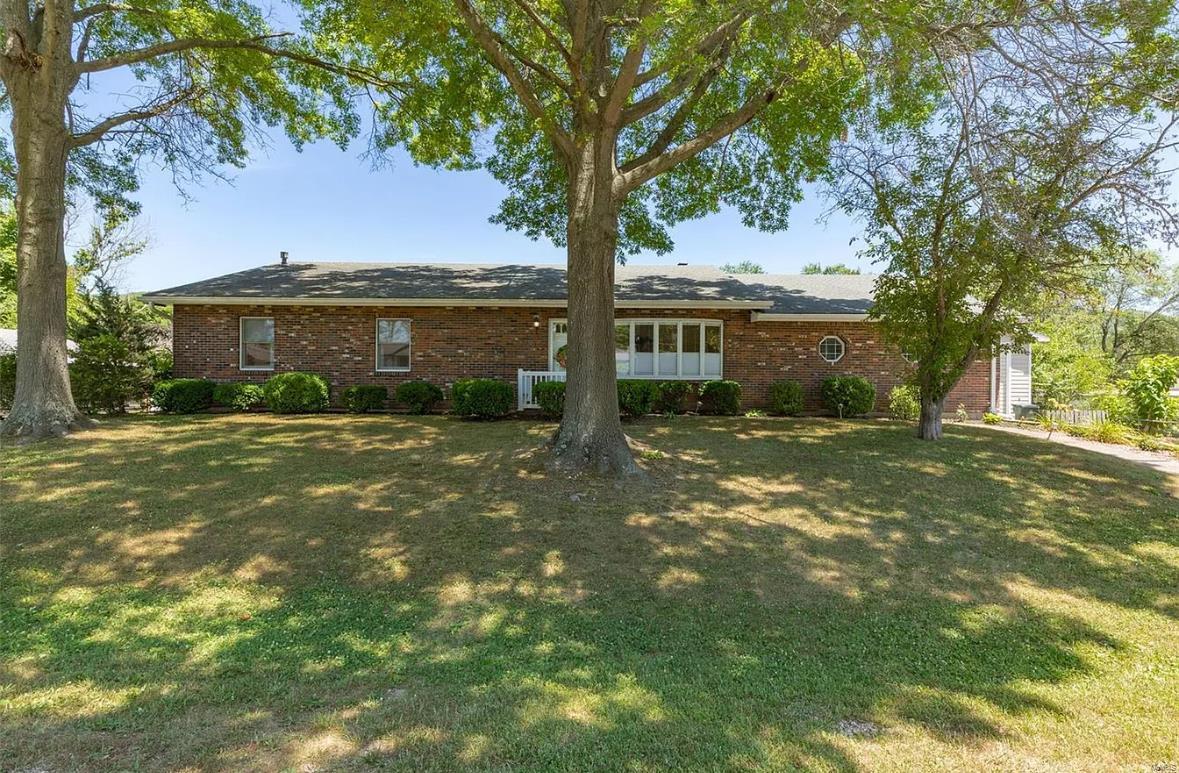 111 S Ziegler Street Property Photo 1