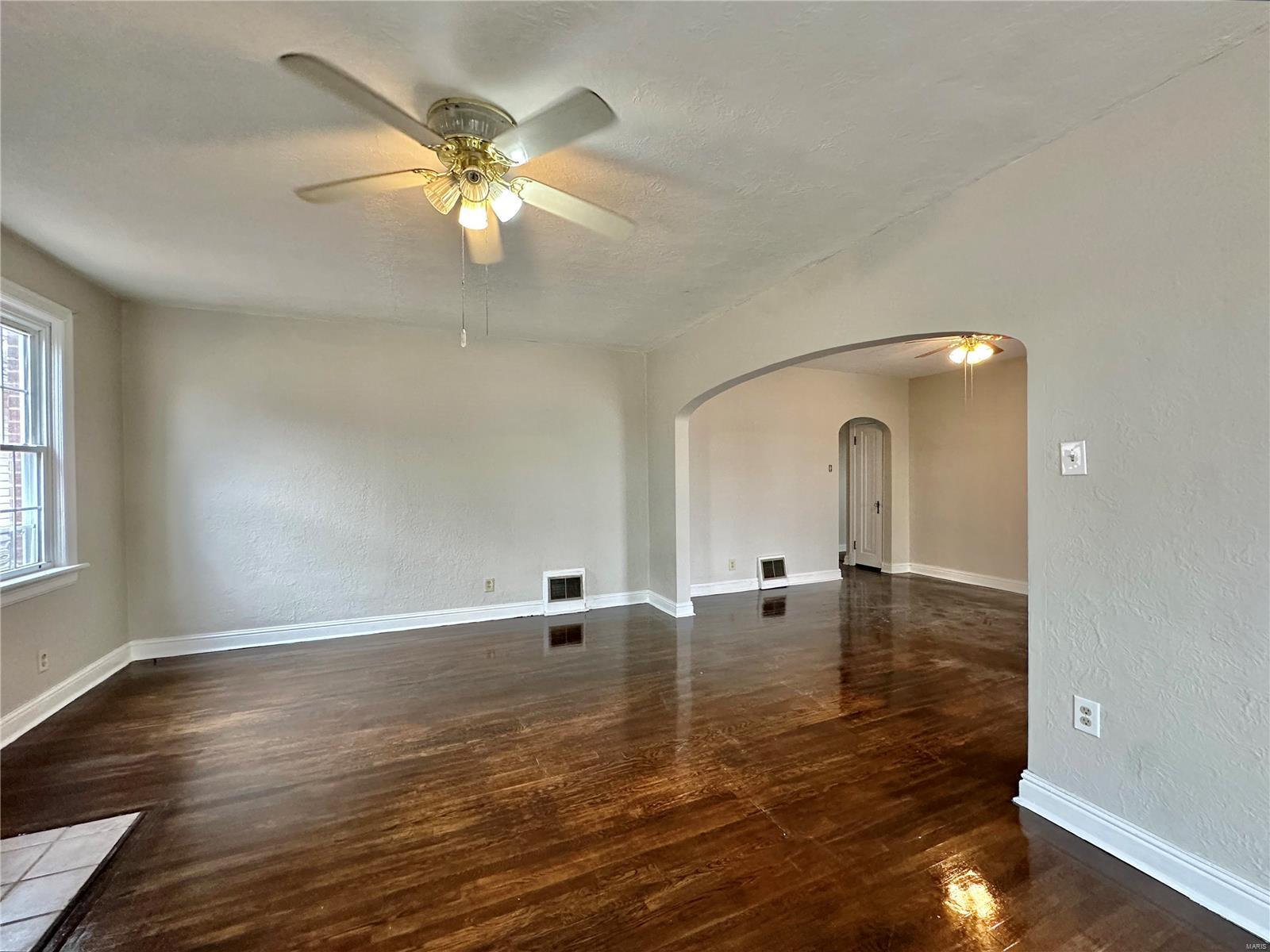 207 8th Street Property Photo 4