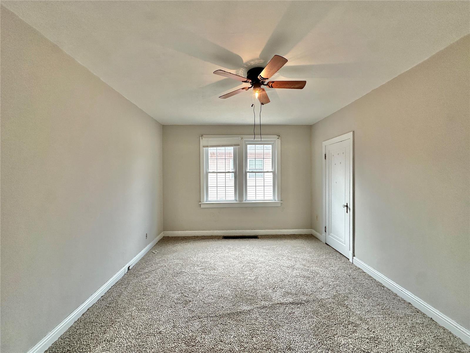 207 8th Street Property Photo 6