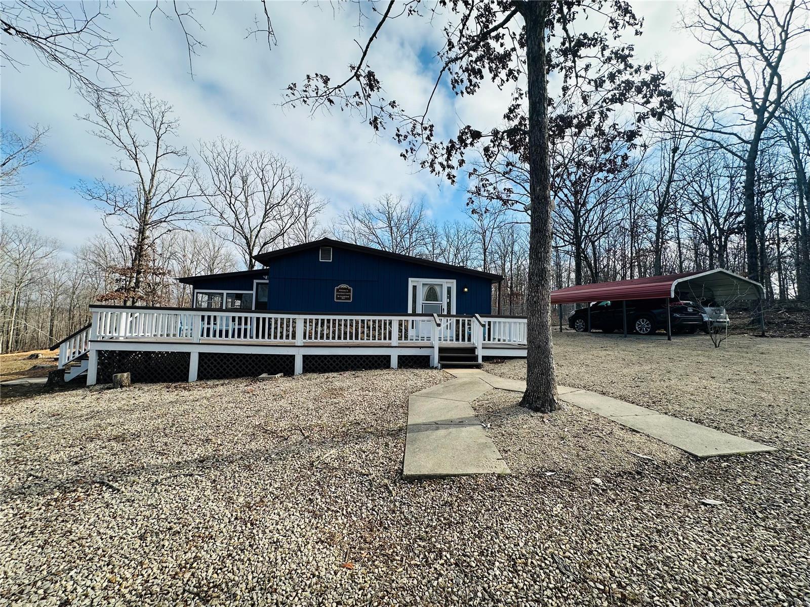 116 Buttry Ln Property Photo 2