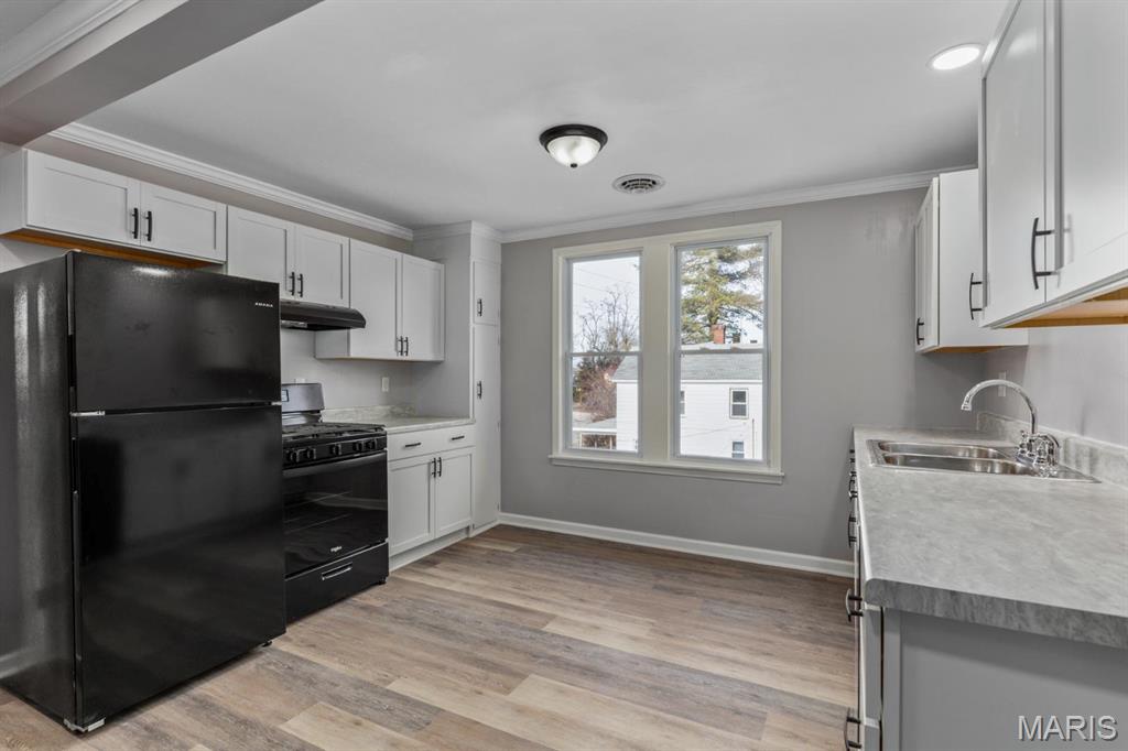 209 S Montgomery St Property Photo 8