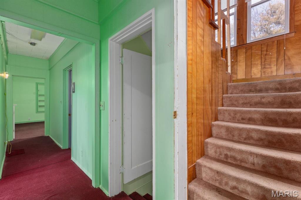 209 S Montgomery St Property Photo 17