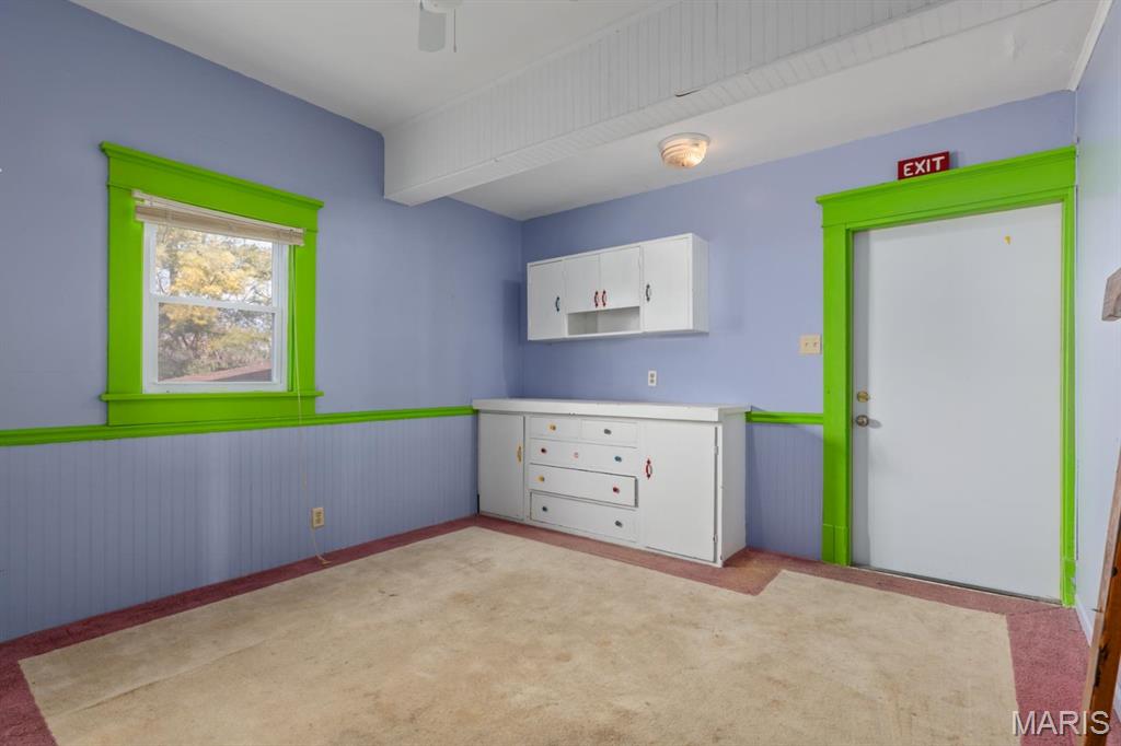 209 S Montgomery St Property Photo 24