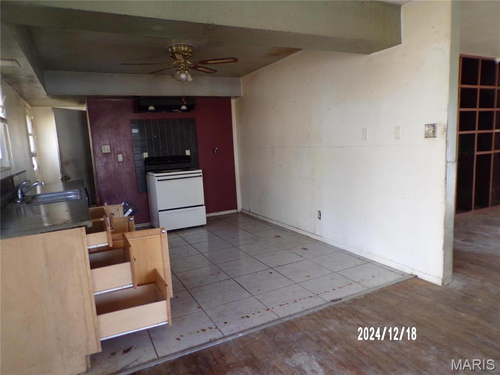6045 Ozark Drive Property Photo 2