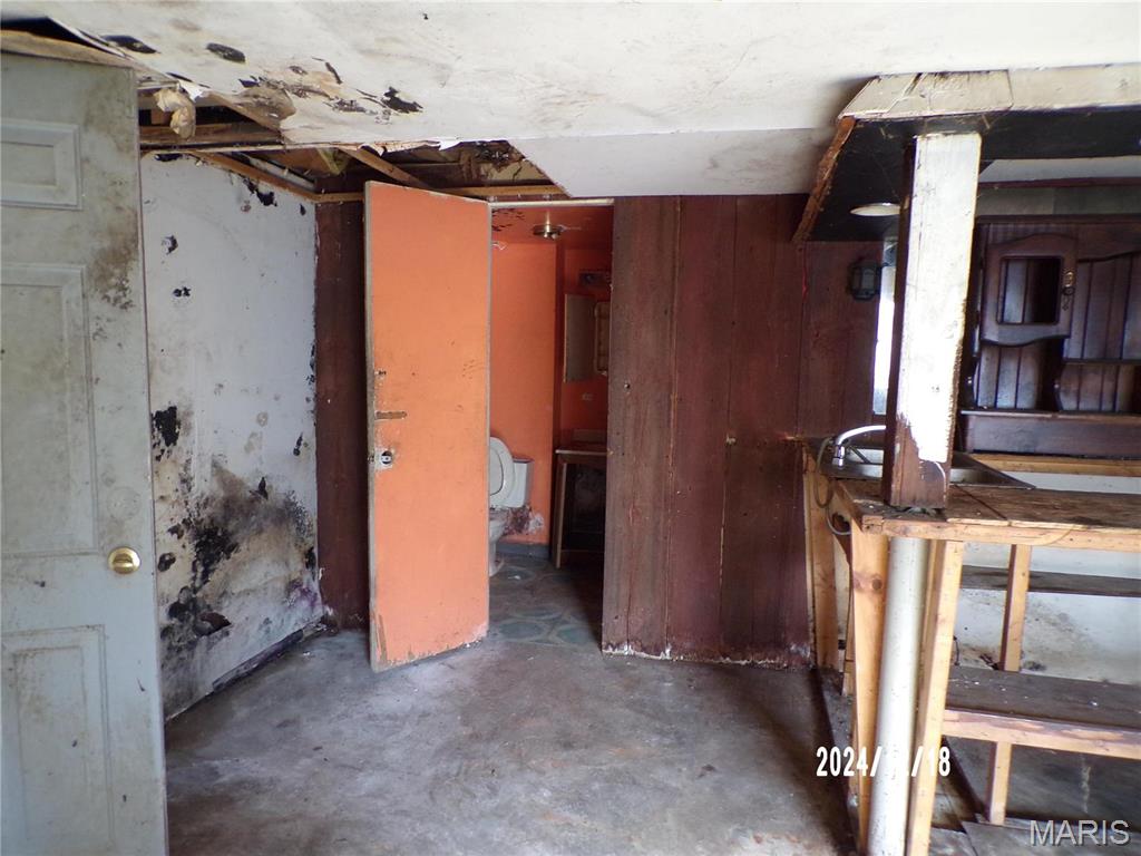 6045 Ozark Drive Property Photo 6
