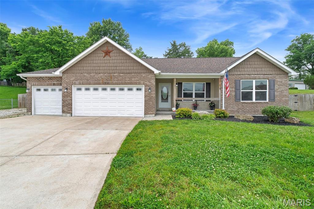 2161 Meadow Grass Drive Property Photo 1