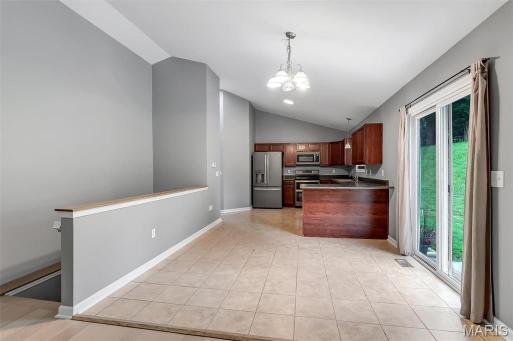 2161 Meadow Grass Drive Property Photo 7