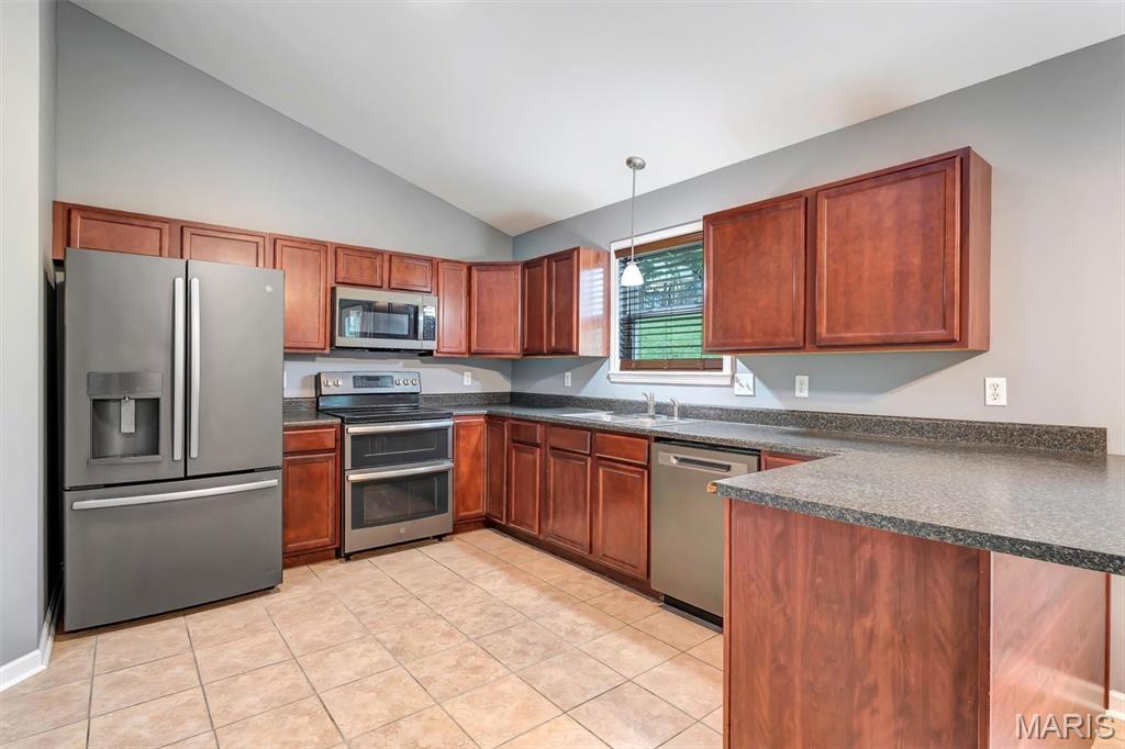 2161 Meadow Grass Drive Property Photo 9