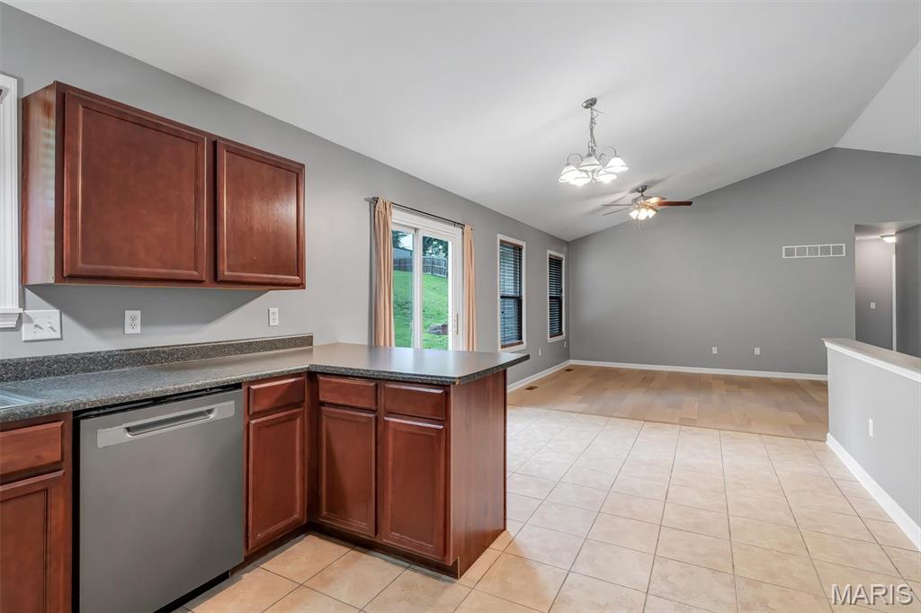 2161 Meadow Grass Drive Property Photo 11