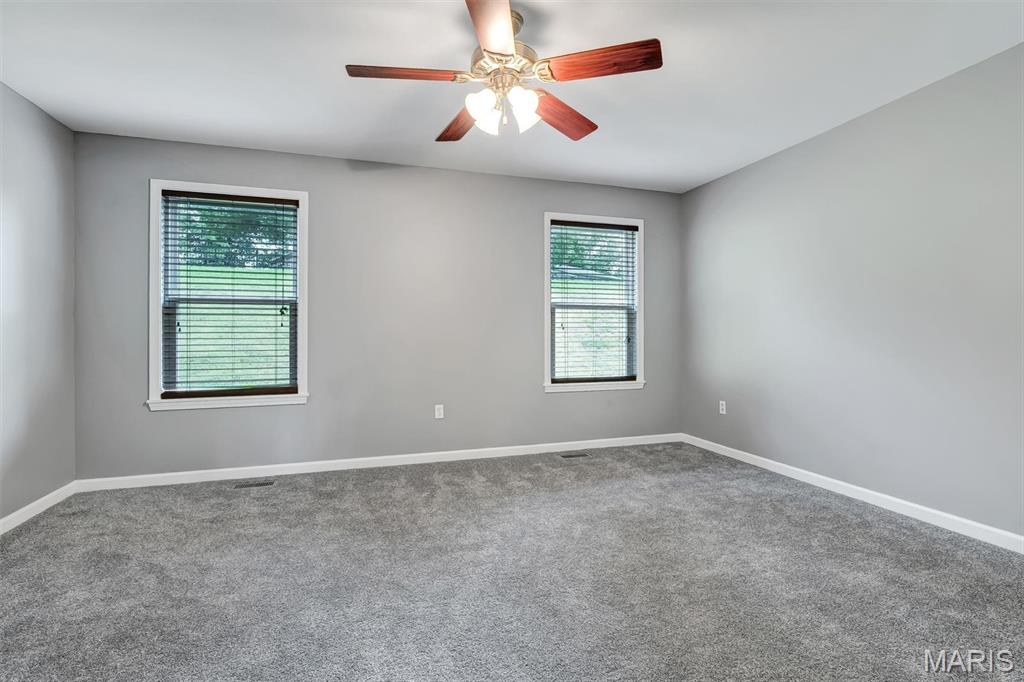 2161 Meadow Grass Drive Property Photo 15