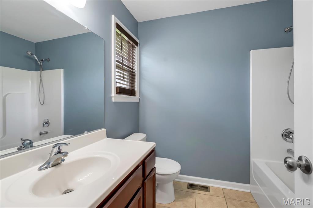 2161 Meadow Grass Drive Property Photo 16