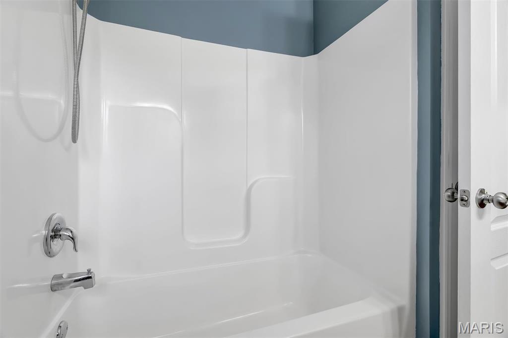 2161 Meadow Grass Drive Property Photo 17