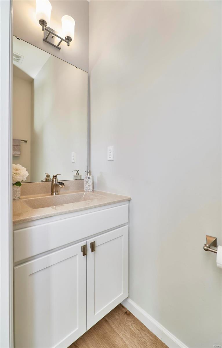 901 Timber Ridge Court Property Photo 6