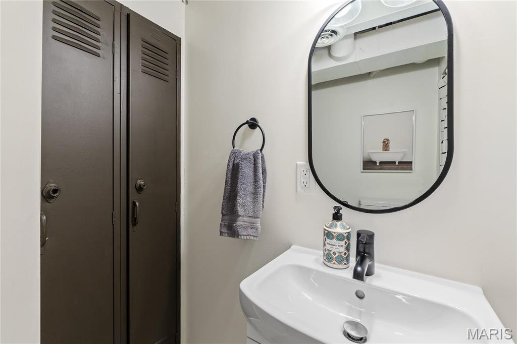 8019 Gramond Drive Property Photo 30