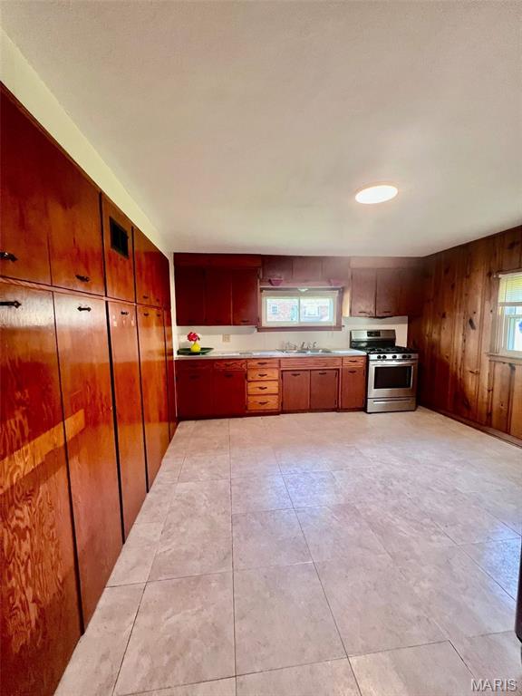 806 Brown Street Property Photo 2