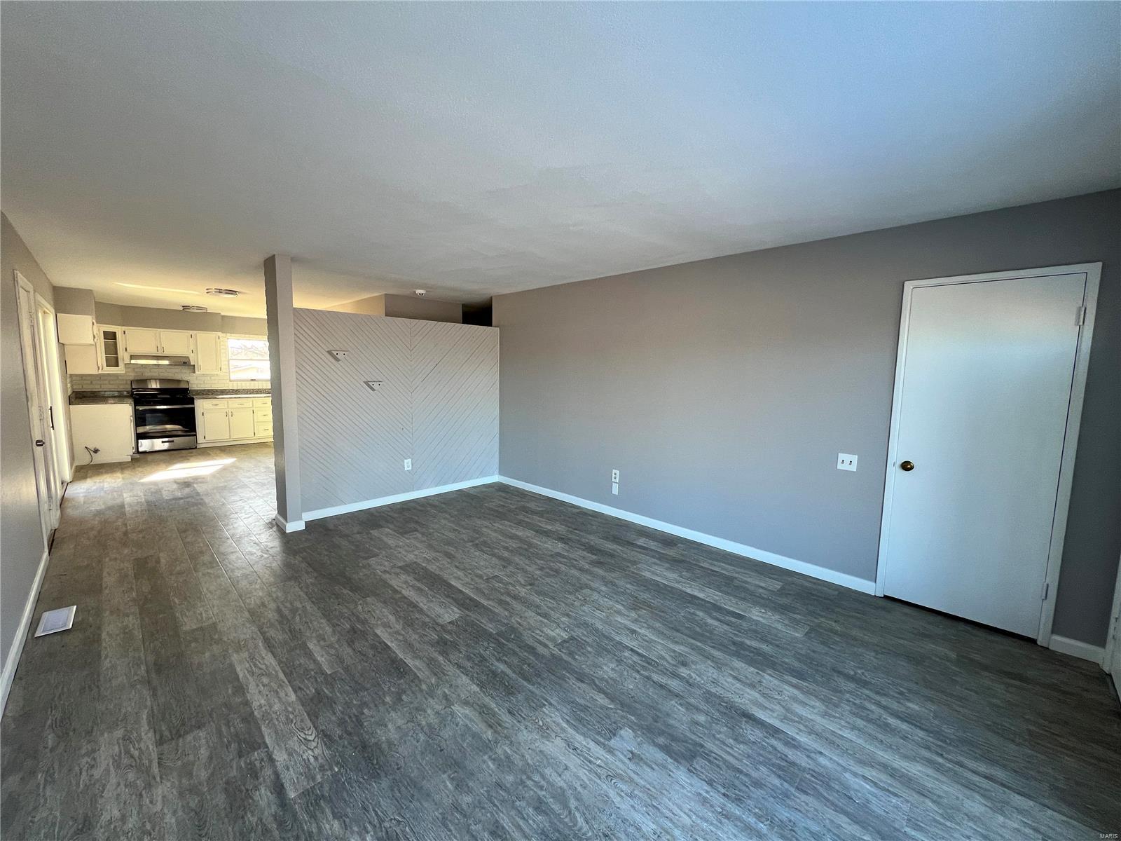 2720 Steeplechase Lane Property Photo 2