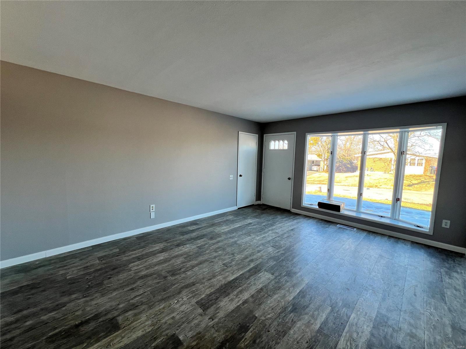 2720 Steeplechase Lane Property Photo 3
