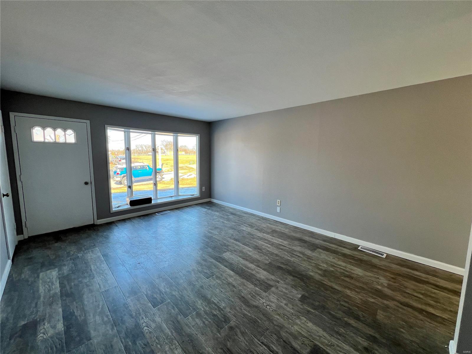 2720 Steeplechase Lane Property Photo 4