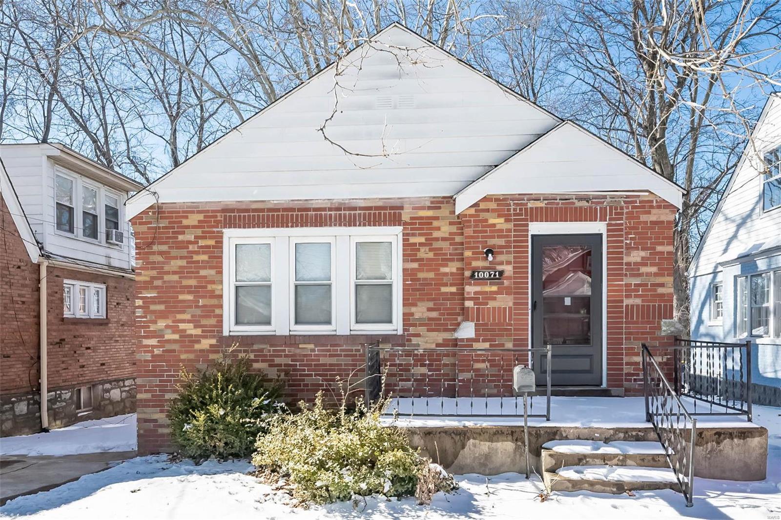 10071 Diamond Drive Property Photo 1
