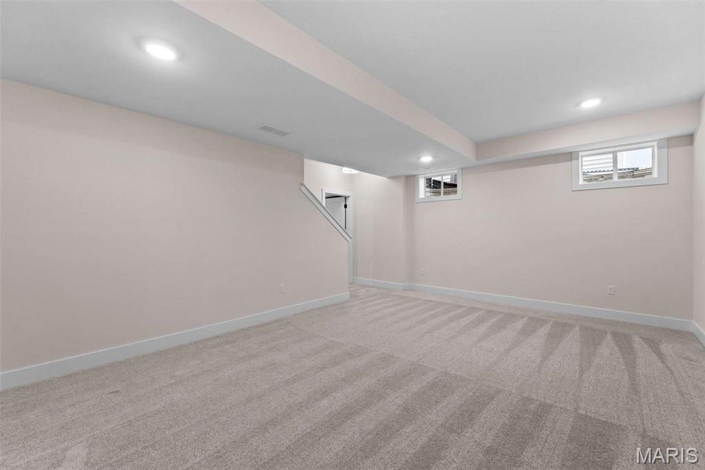 629 Simmons Avenue Property Photo 35