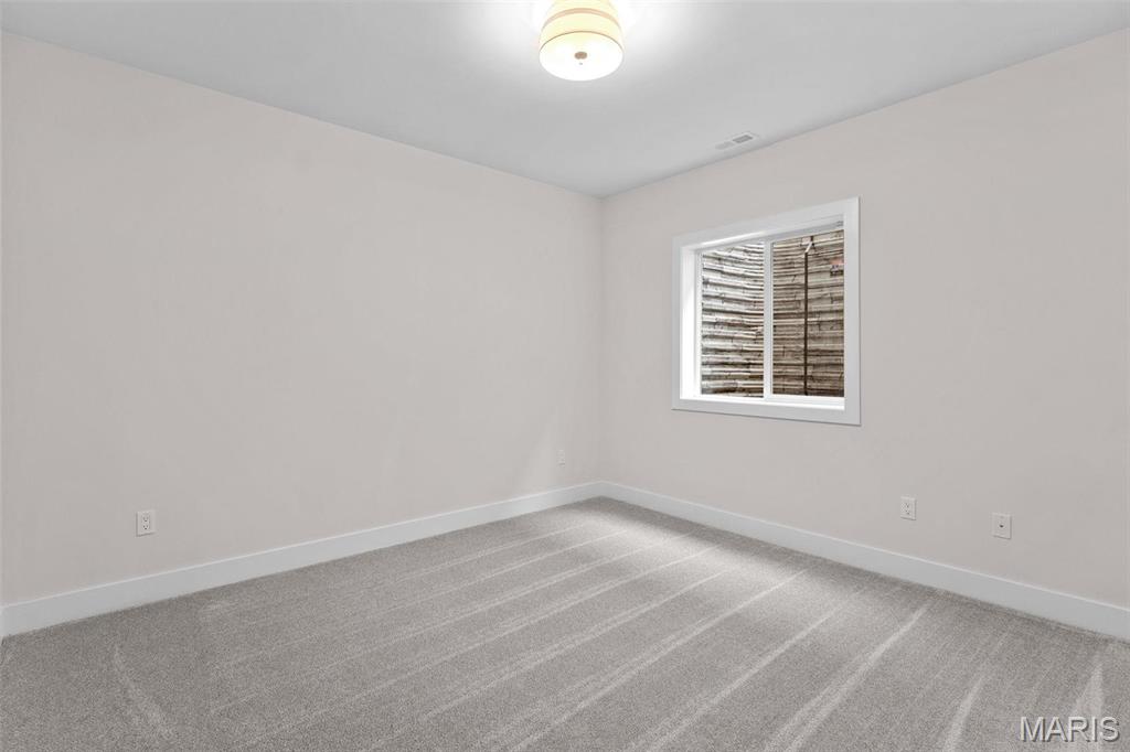 629 Simmons Avenue Property Photo 37