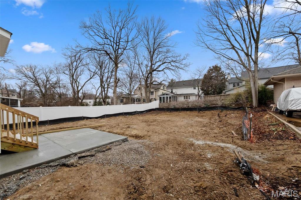 629 Simmons Avenue Property Photo 39