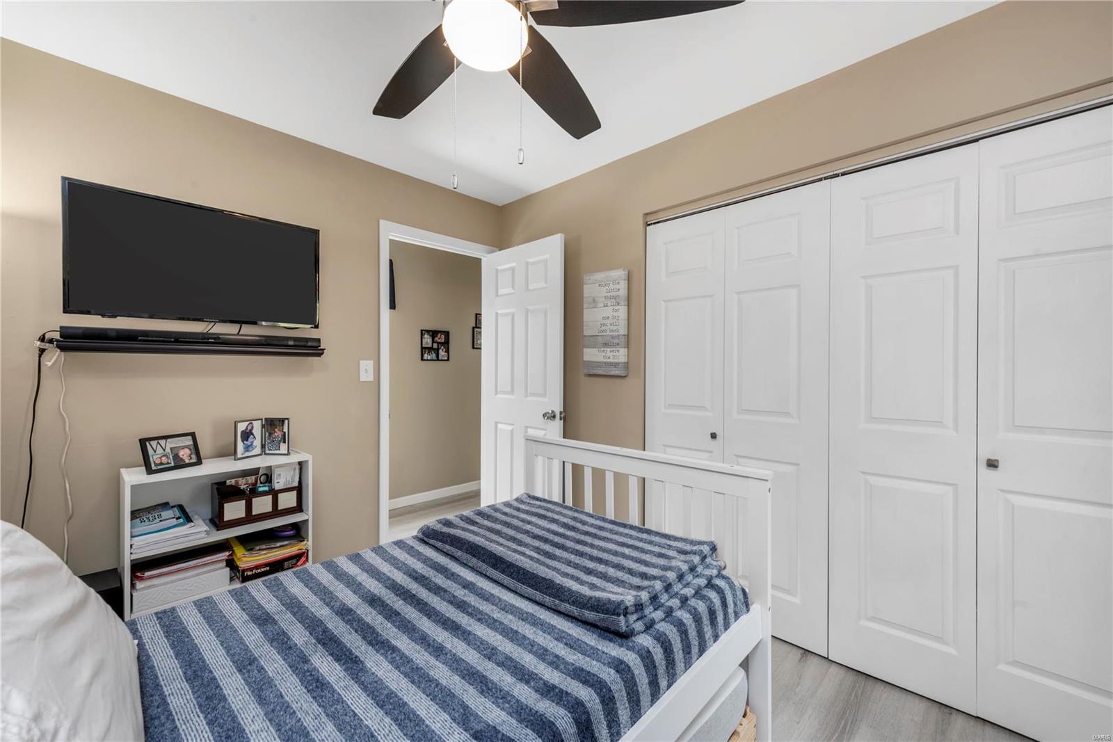 5876 N Lakeshore Drive Property Photo 15
