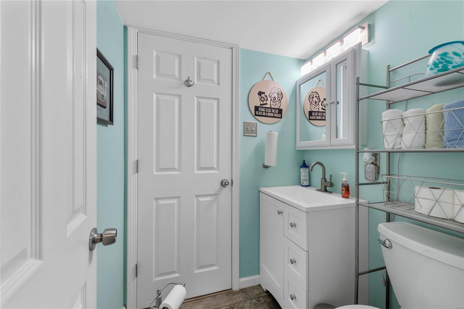 5876 N Lakeshore Drive Property Photo 36