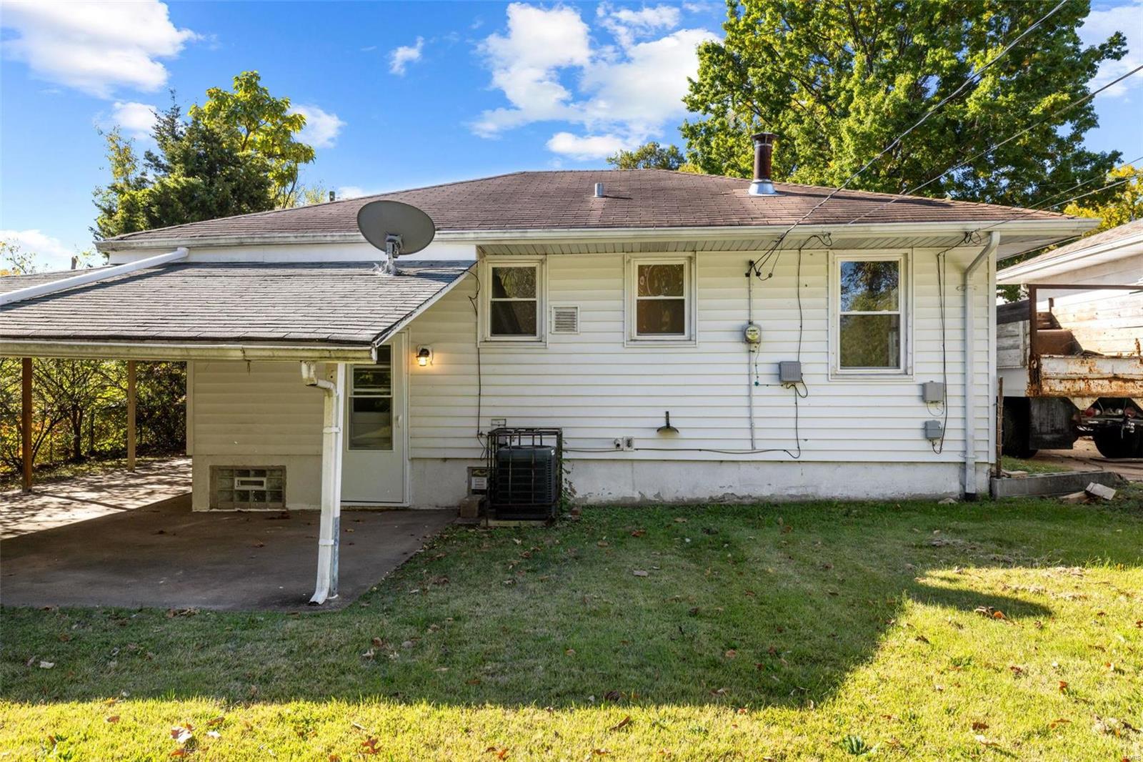 6901 Dunleer Avenue Property Photo 2