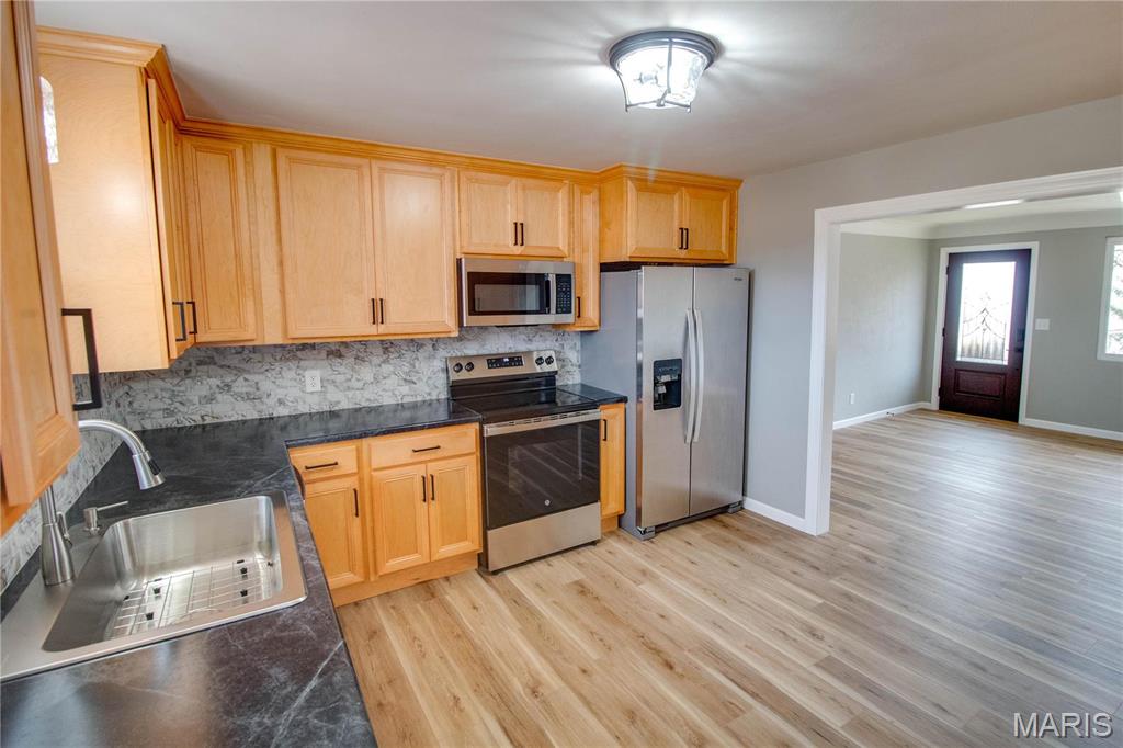 429 Oak Street Property Photo 13