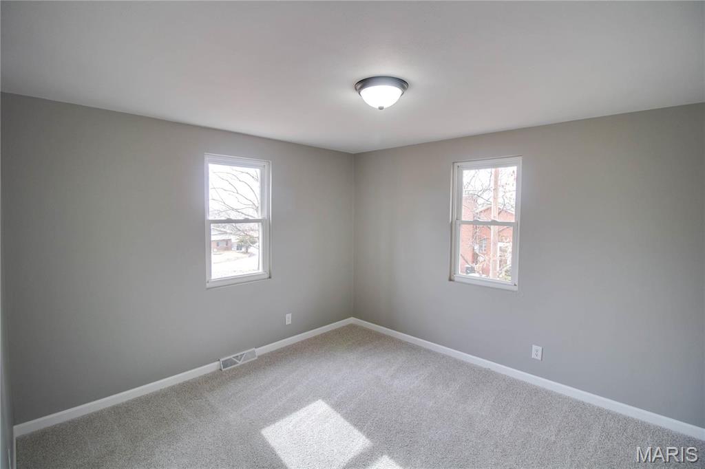 429 Oak Street Property Photo 20
