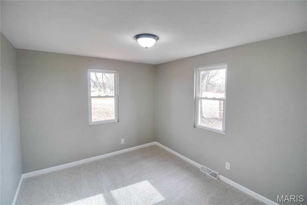 429 Oak Street Property Photo 22