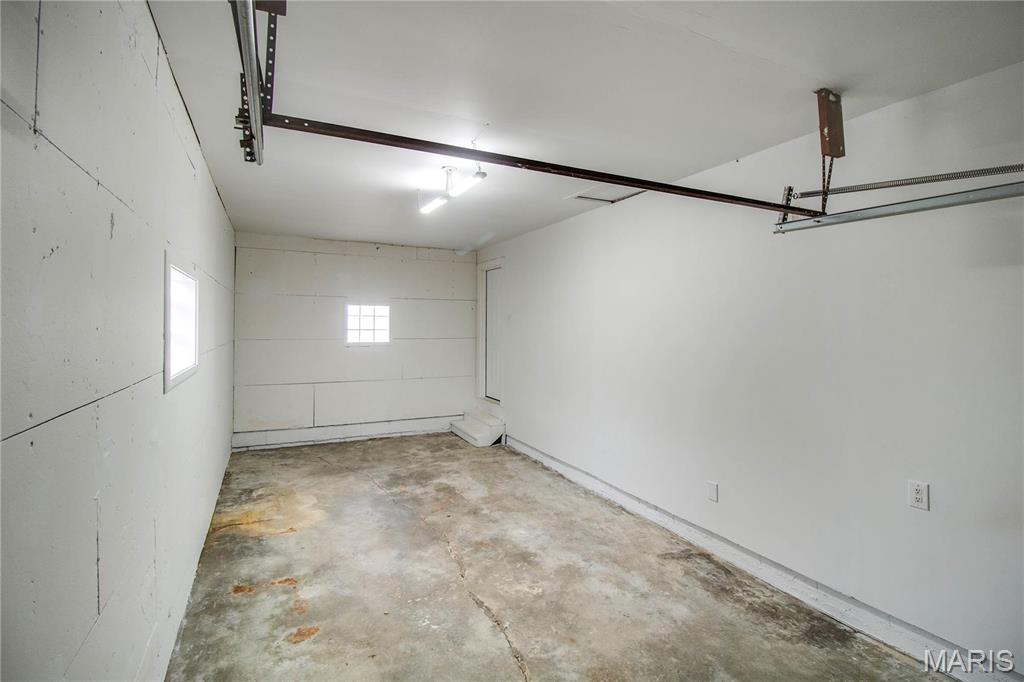 429 Oak Street Property Photo 30