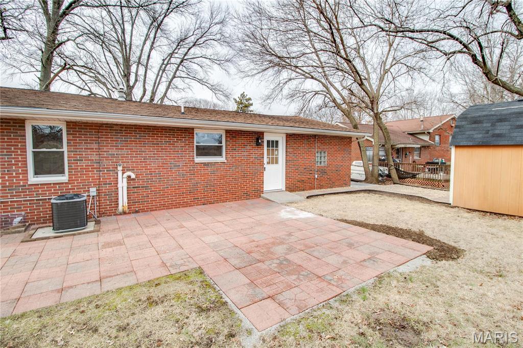 429 Oak Street Property Photo 32