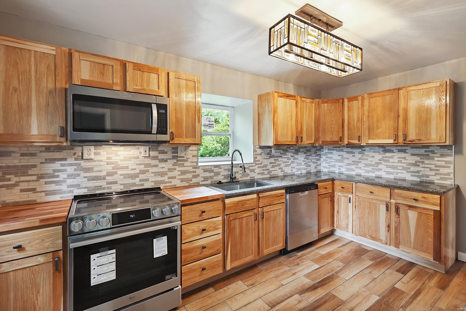 2291 Dunn Road Property Photo 8