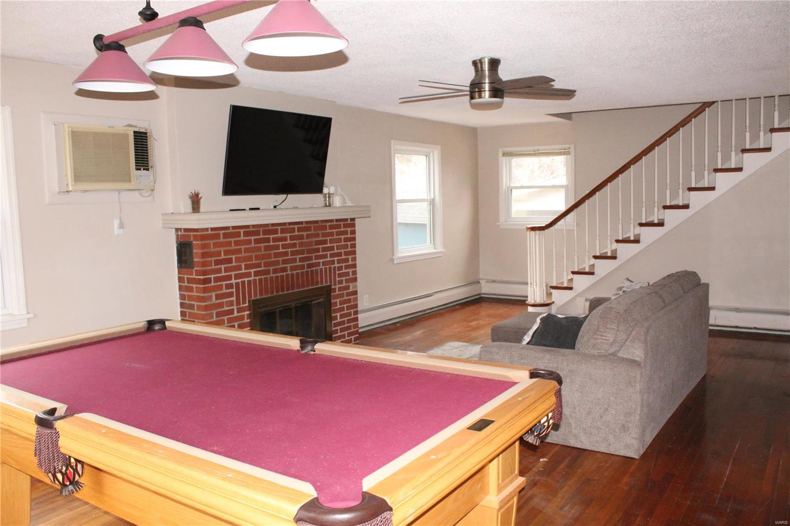 516 N Elm Property Photo 5