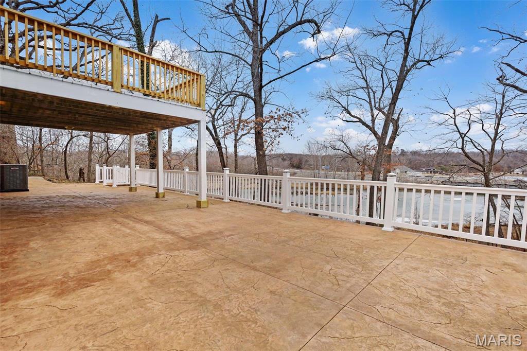 3 Oak Bluff Drive Property Photo 4