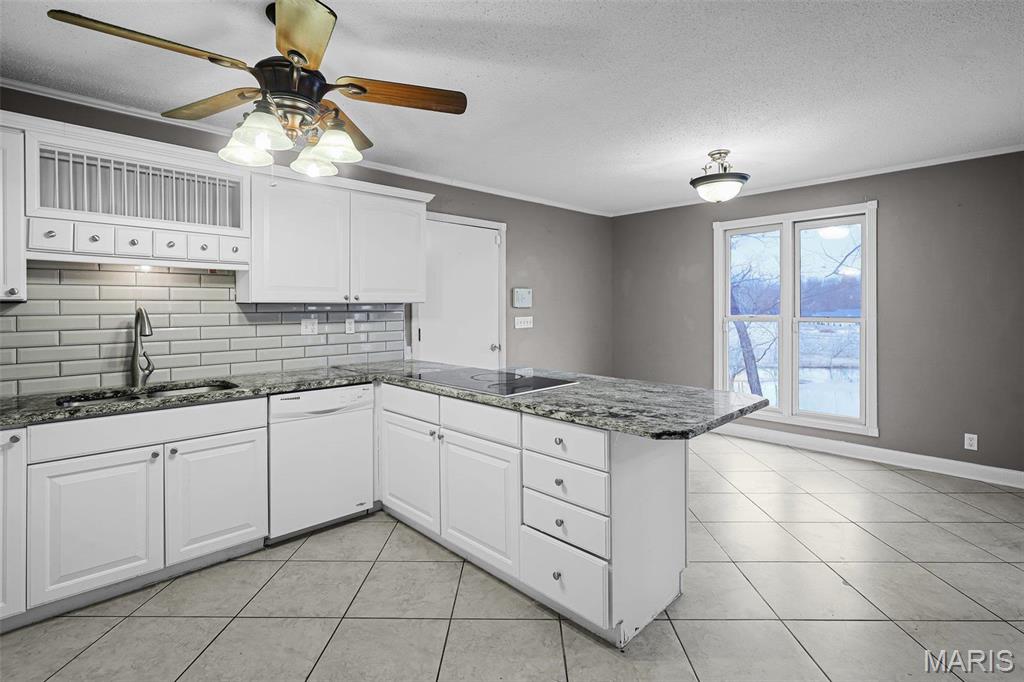 3 Oak Bluff Drive Property Photo 10
