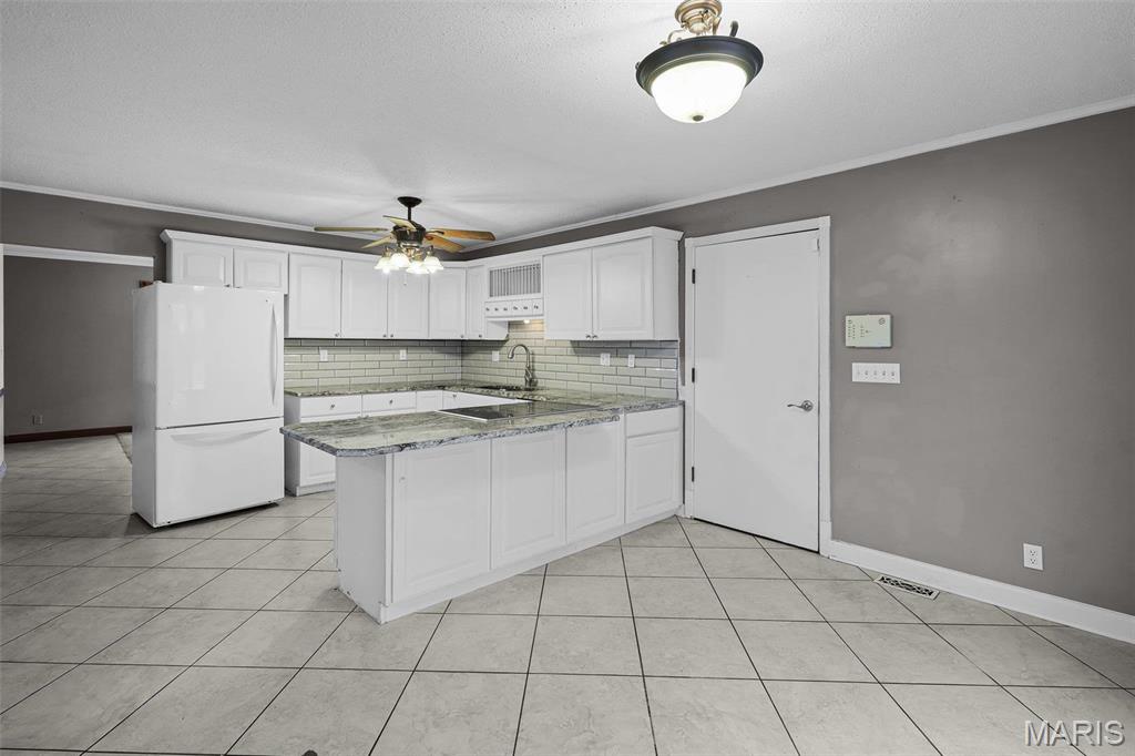 3 Oak Bluff Drive Property Photo 11