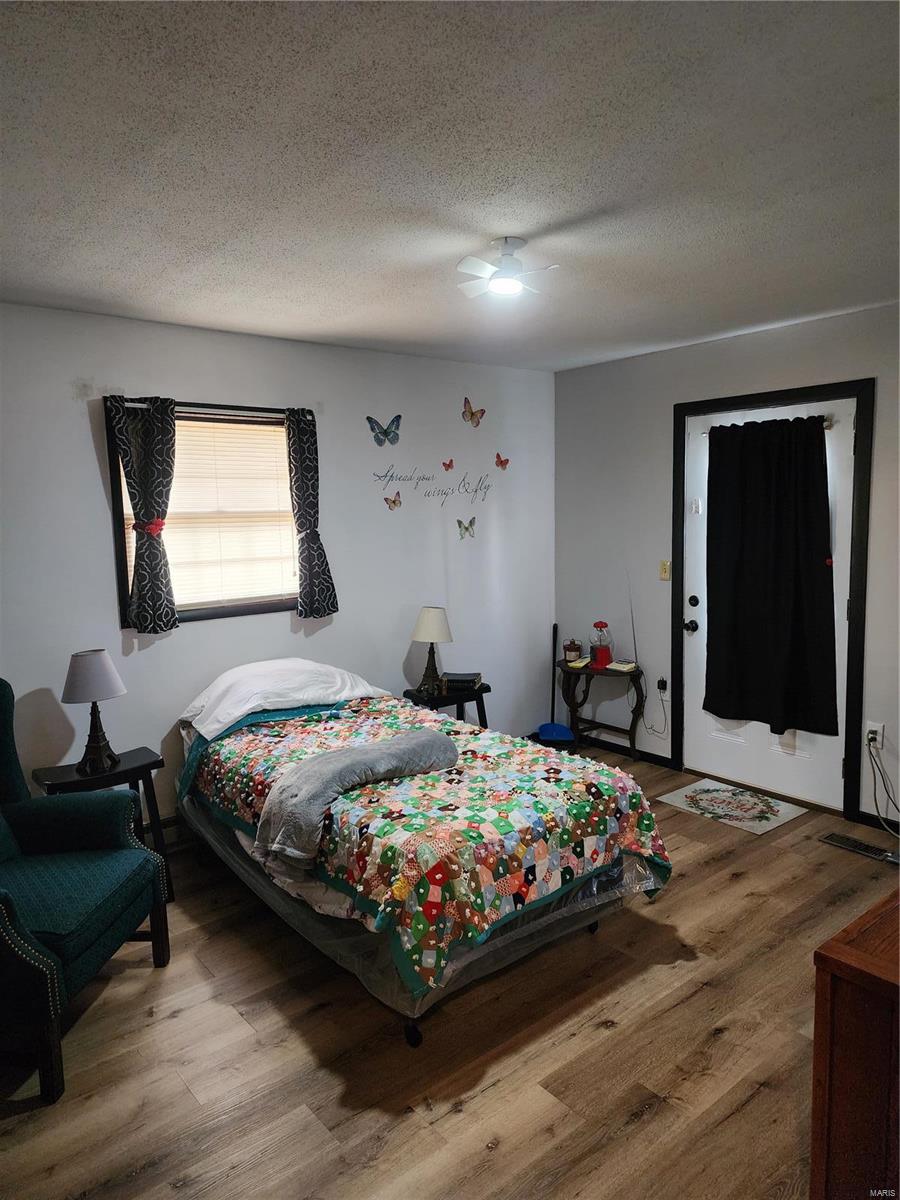 1610 Benton Ave Property Photo 3