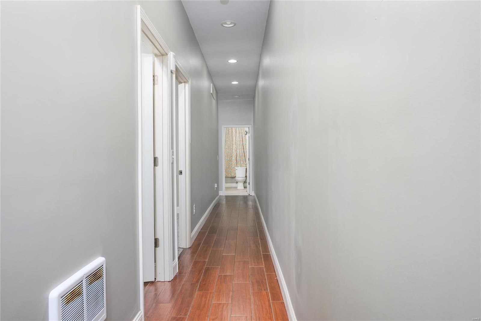7915 South Broadway Property Photo 4
