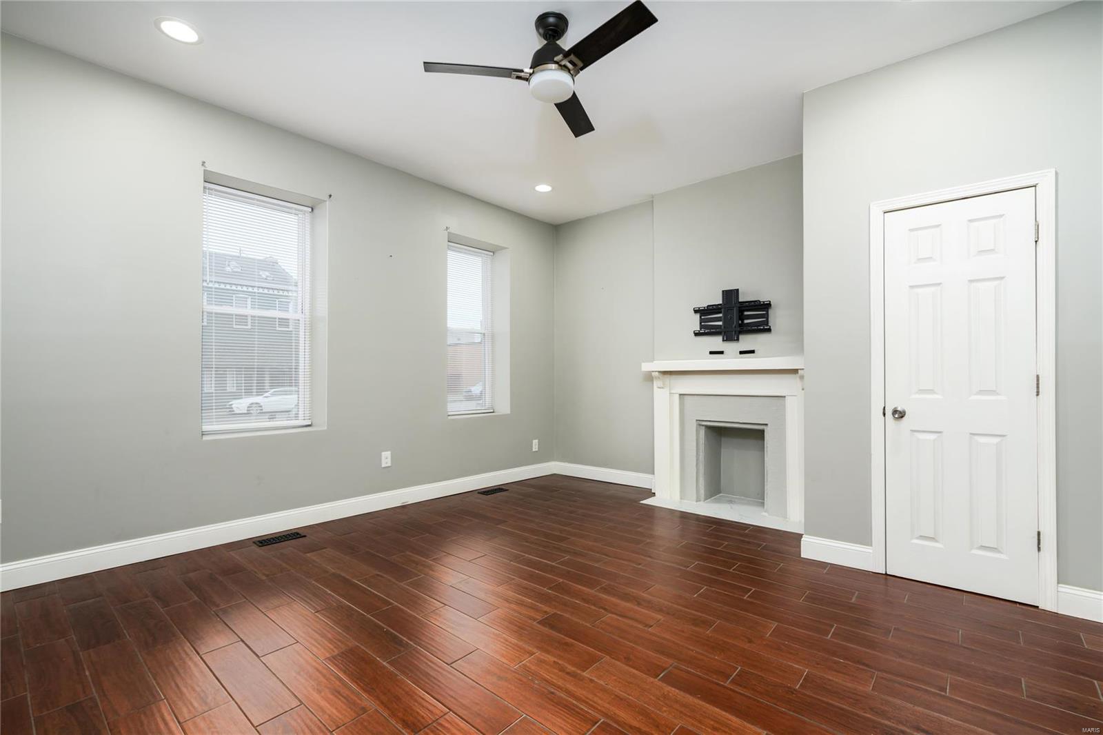 7915 South Broadway Property Photo 6