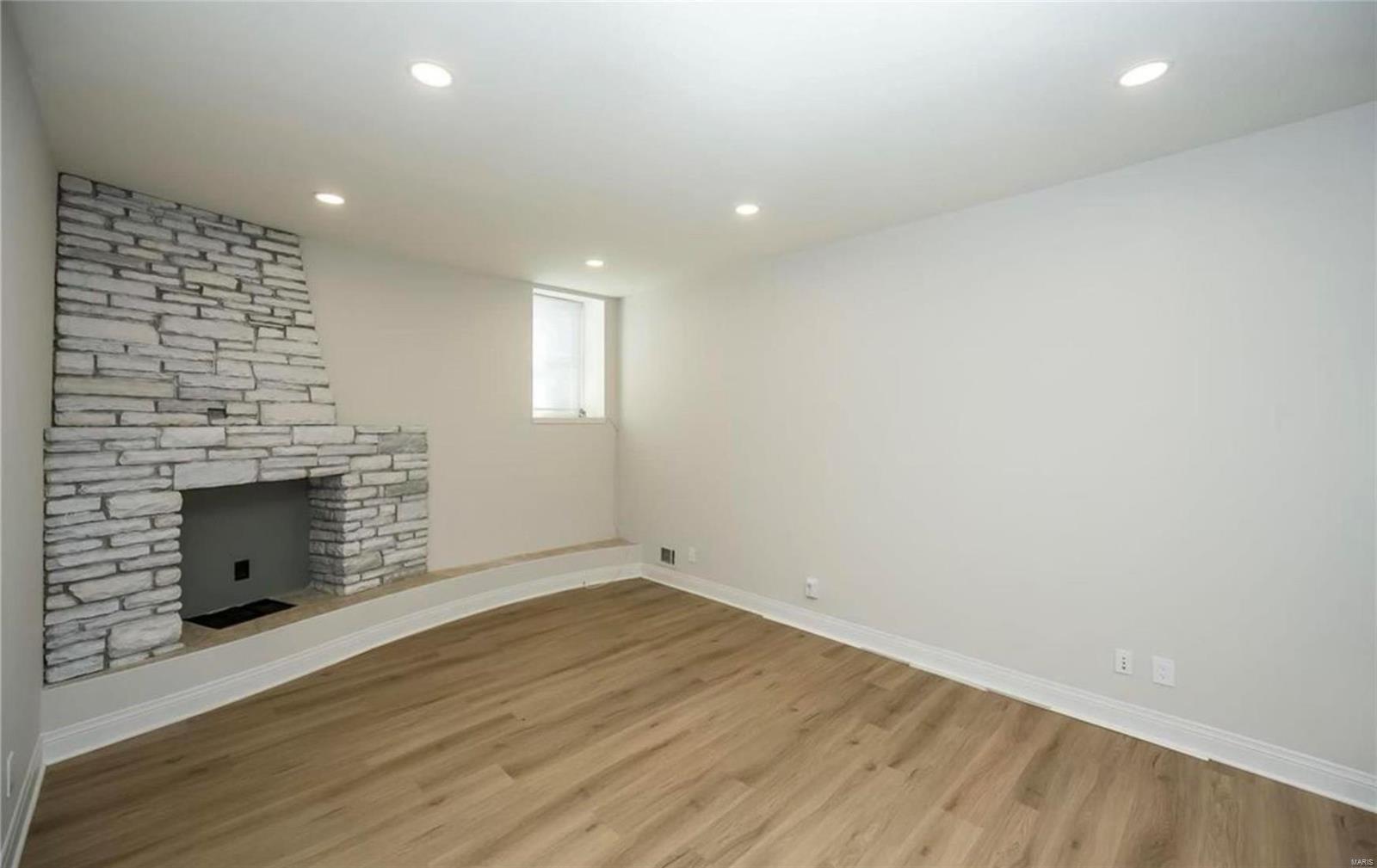 14 S Taylor Avenue Property Photo 4