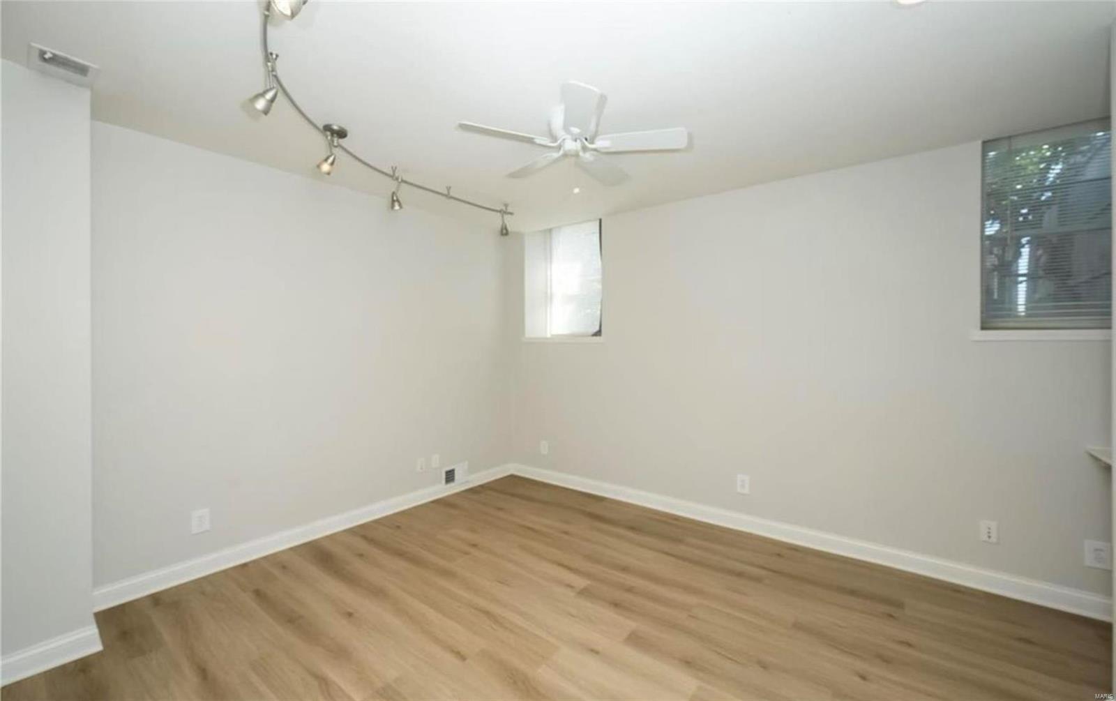 14 S Taylor Avenue Property Photo 15