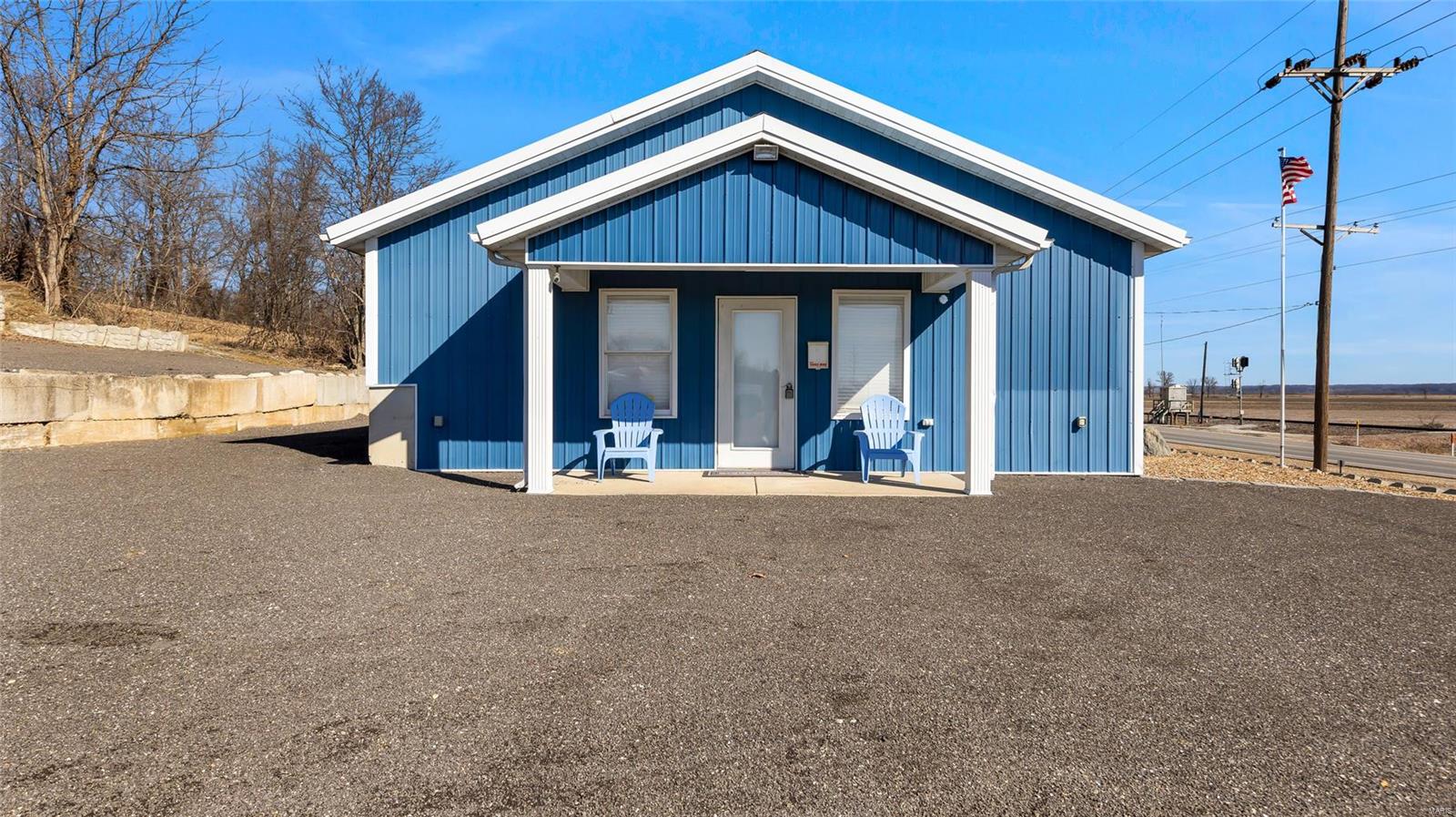 1187 S Highway 79 Property Photo
