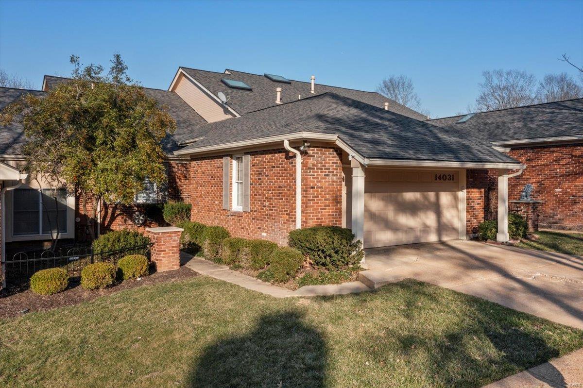 14031 Baywood Villages Drive Property Photo 1