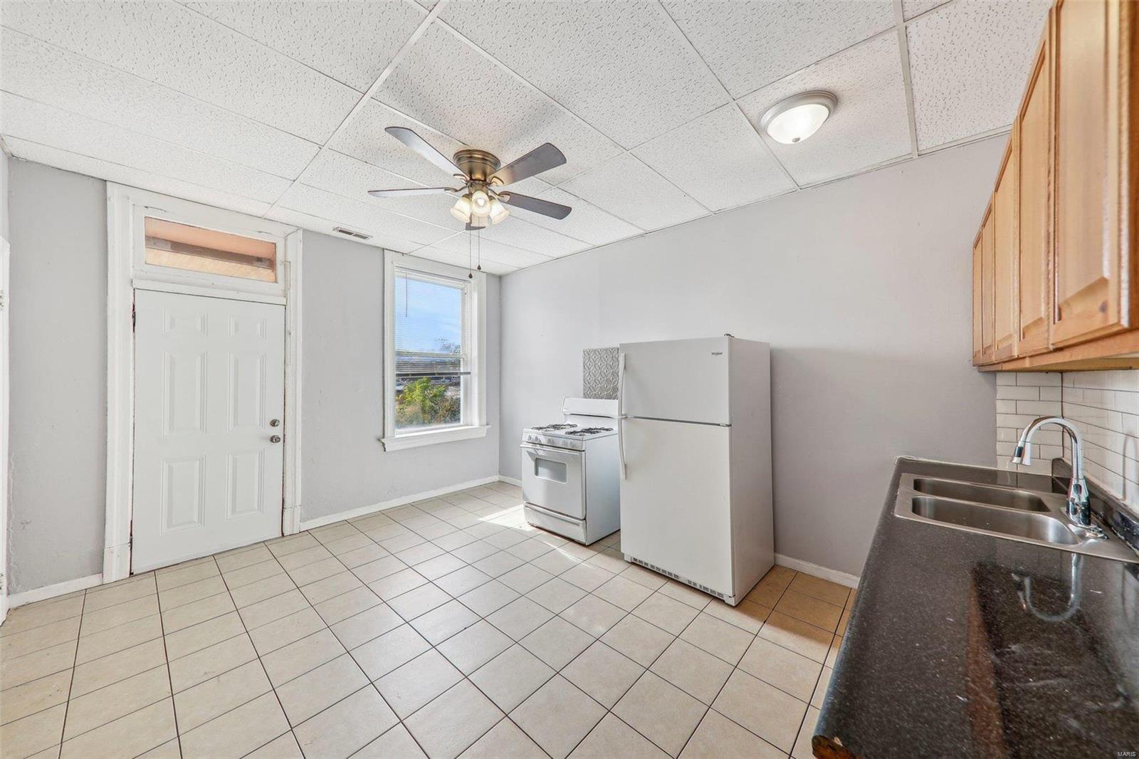3314 Chippewa Street A Property Photo 10